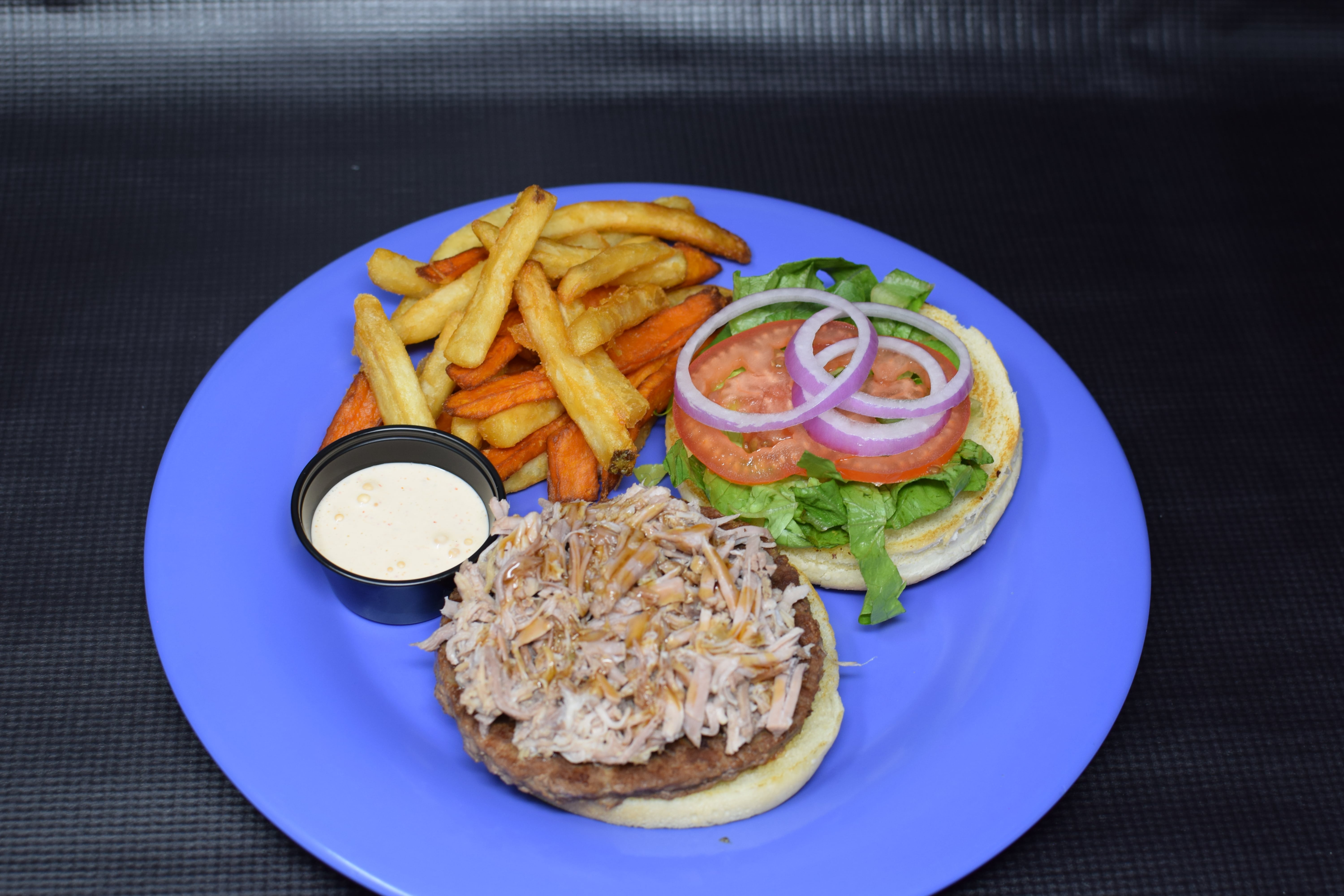 Mia's Island Cheeseburger